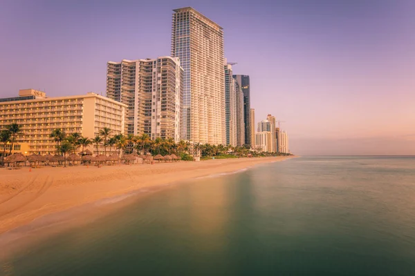 Spiaggia delle isole soleggiate — Foto Stock