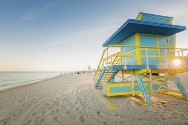 Miami Beach 'te cankurtaran kulübesi.