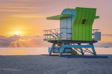 Miami Beach 'te cankurtaran kulübesi. Miami Beach, Florida, ABD.