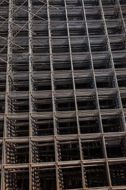 Beton zemin ve beton yüzeyi güçlendirmek için metal ağ