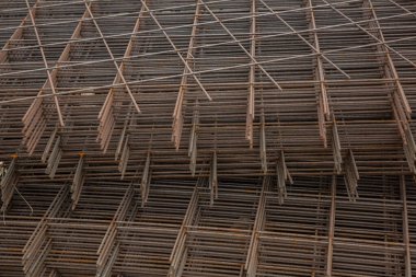 Beton zemin ve beton yüzeyi güçlendirmek için metal ağ