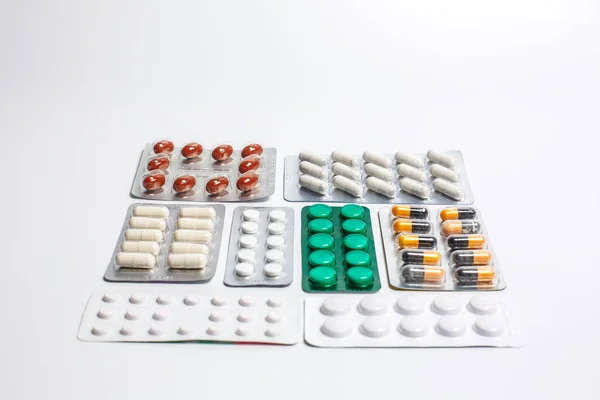 Placas Tabletas Diferentes Colores Jeringa Termómetro Para Medicamentos —  Fotos de Stock
