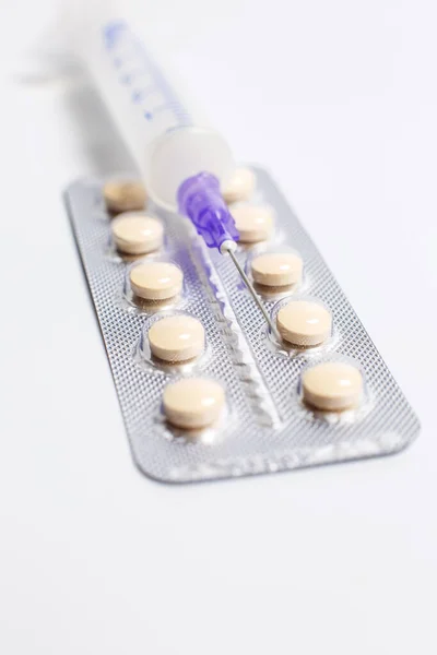 Jeringa Para Inyección Placa Con Comprimidos — Foto de Stock