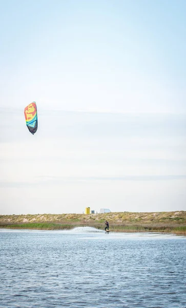 Athlete Kitesurfing Jumps Tricks Summer — Stock Photo, Image