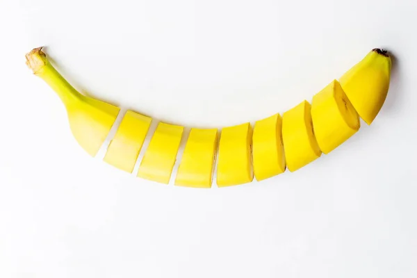 Bananas Amarelas Frescas Saborosas Para Uma Dieta Saudável Fundo Branco — Fotografia de Stock