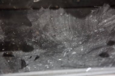 Doku ve tasarım için siyah camdaki beyaz noktalar