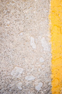 Çatlak ve eklemli eski korkunç beton bir duvarın dokusu.