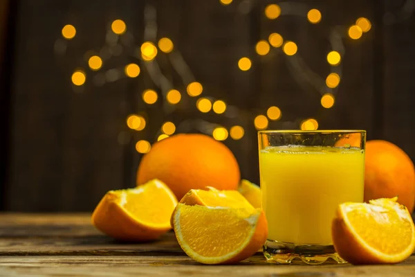 Glass Orange Juice Slices Orange Wooden Table — 스톡 사진