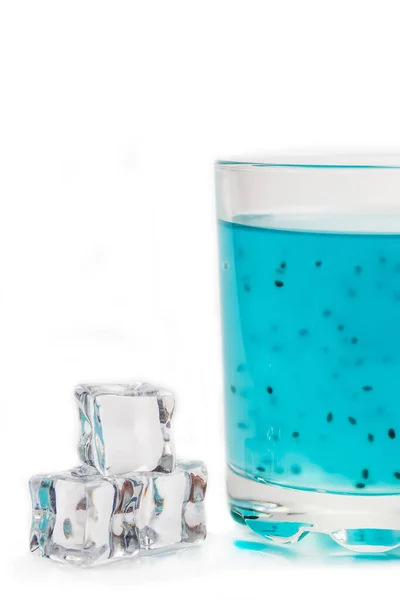 Lekkere Aqua Menthe Cocktail Een Glas Met Ijs Een Zwarte — Stockfoto