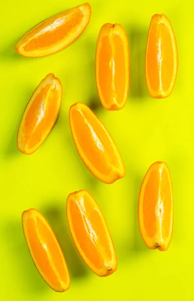 Rodajas Naranja Sobre Fondo Verde Para Hacer Limonada — Foto de Stock