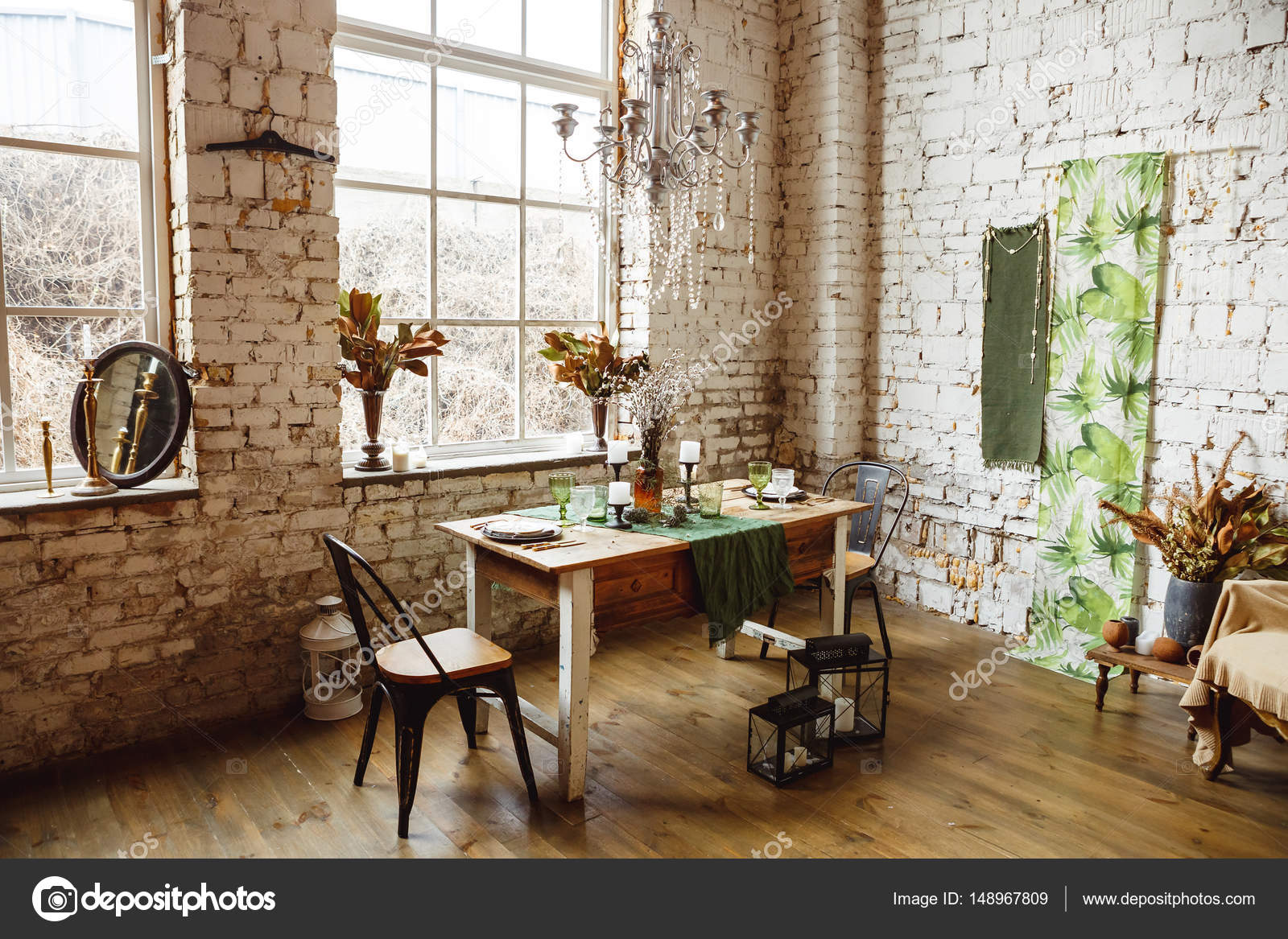 Loft-Interieur mit Mauer, Tisch und Stühlen — Stockfoto © kotelnyk ... Loft-Interieur mit Mauer, Tisch und Stühlen — Stockfoto © kotelnyk ...