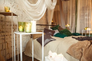 Boho iç yatak odası perdeleri ile