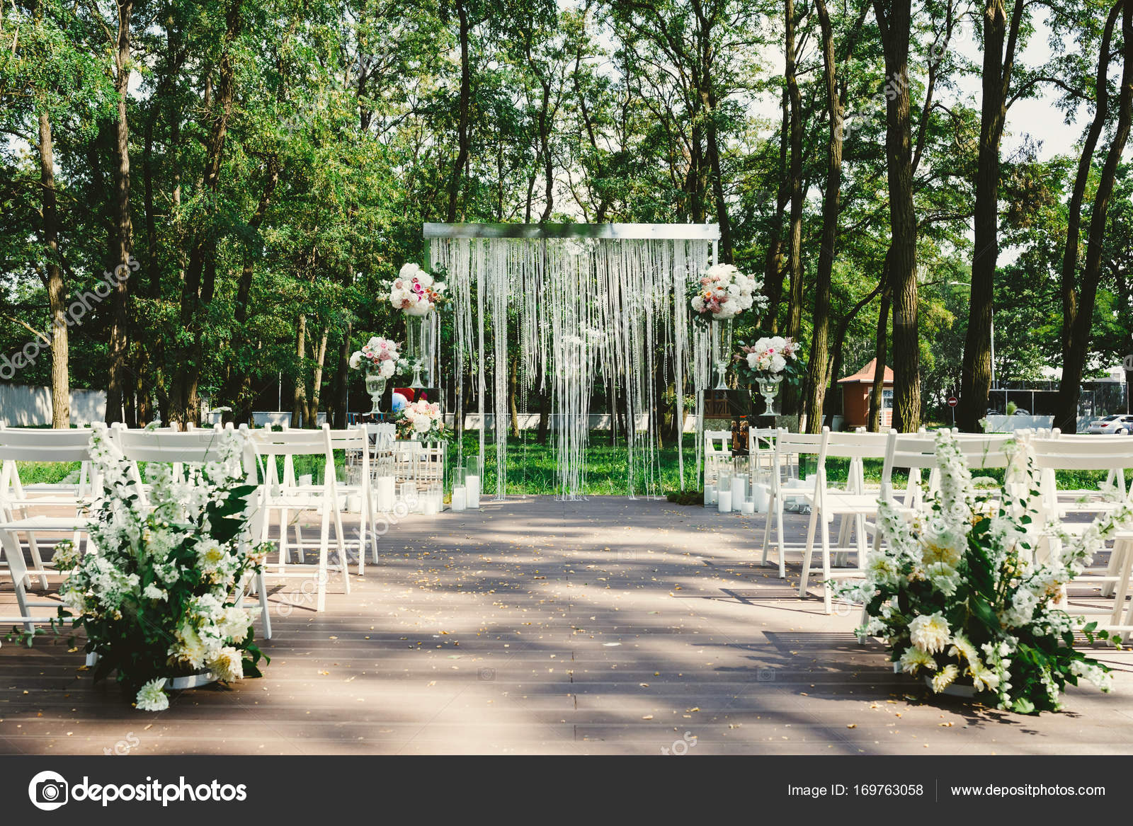 結婚式の装飾の花 クリスタル アーチ キャンドル ストック写真 C Kotelnyk 結婚式の装飾の花 クリスタル アーチ キャンドル ストック写真 C Kotelnyk