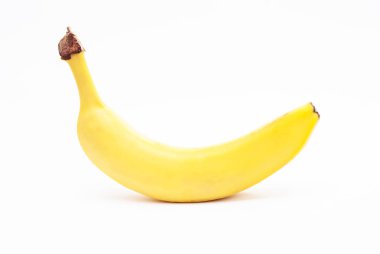 Beyaz zemin üzerinde bir muz yakın plan