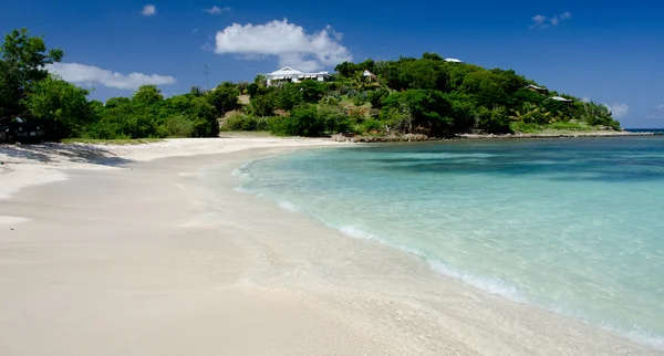 Güzel renkler, kum ve suları yakın Beach - 2 — Stok fotoğraf