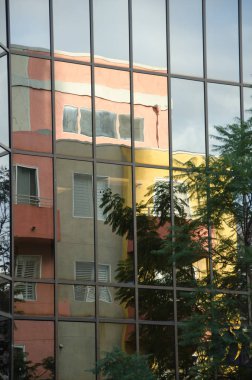 Eski ve modern yansımalar - 3 bina karıştırma