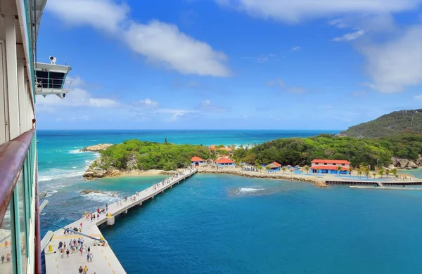 此海地 2017 热带渡假与此私人港口在海地加勒比岛的码头 — 图库照片