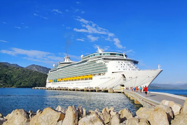 Labadee Haiti 2017 Royal Caribbean Cruise Ship Navigator Seas Docked — Stock fotografie