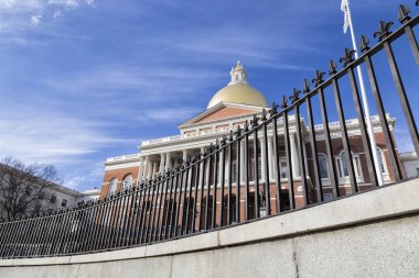 Massachusetts eyalet evi
