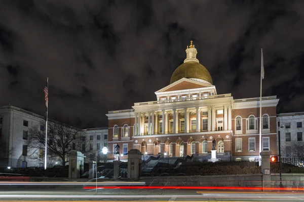 Massachusetts eyalet ev gece görünümü