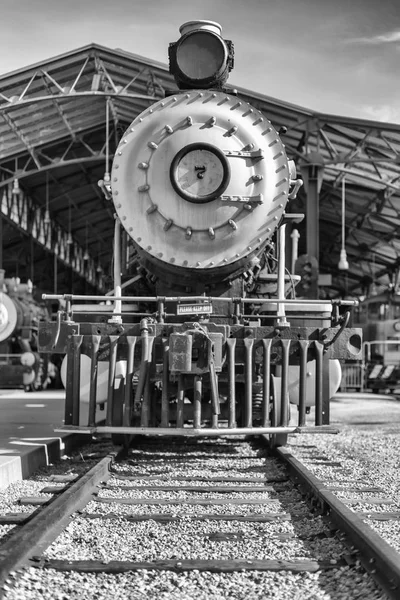 Старый Поезд Вид Спереди — стоковое фото