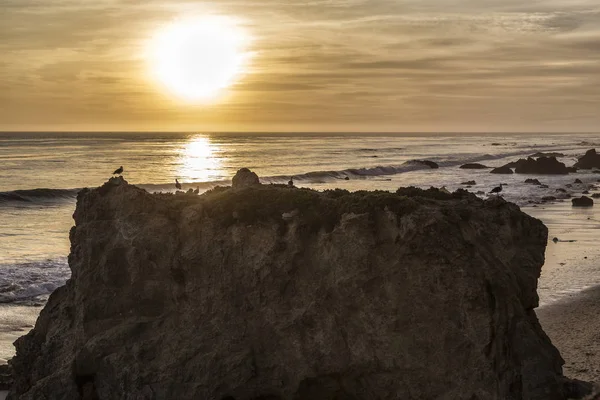 Una Puesta Sol Amarilla Playa — Foto de Stock