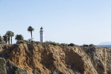 Uçurumdaki deniz feneri 