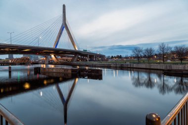 Leonard P. Zakim Bunker Hill Anıt Köprüsü, Boston, Massachusetts