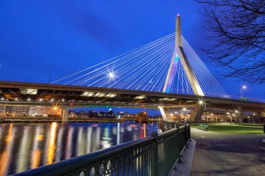 Leonard P. Zakim Bunker Hill Anıt Köprüsü, Boston, Massachusetts
