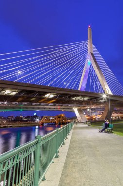 Leonard P. Zakim Bunker Hill Anıt Köprüsü, Boston, Massachusetts