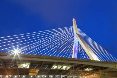 Leonard P. Zakim Bunker Hill Anıt Köprüsü, Boston, Massachusetts