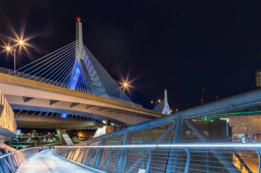 Leonard P. Zakim Bunker Hill Anıt Köprüsü, Boston, Massachusetts