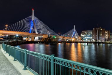 Leonard P. Zakim Bunker Hill Anıt Köprüsü, Boston, Massachusetts
