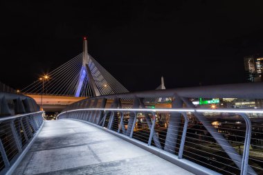 Leonard P. Zakim Bunker Hill Anıt Köprüsü, Boston, Massachusetts