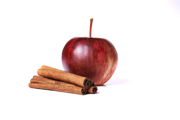 Palitos de manzana roja y canela —  Fotos de Stock