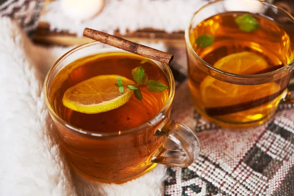 Tea with lemon and mint — Stock Photo, Image