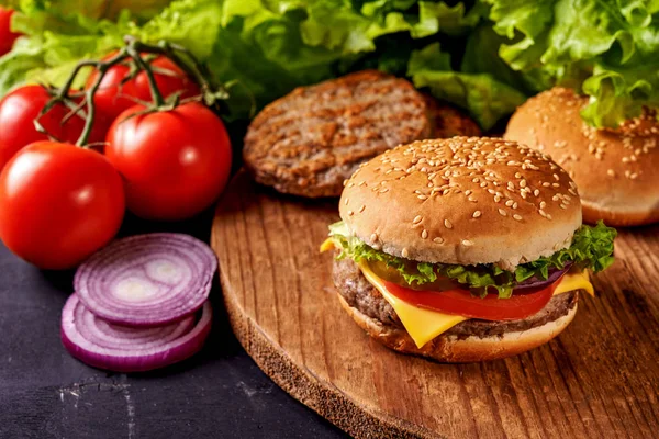 Yummy homemade hamnurger — Stock Photo, Image