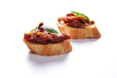 Güneş kurutulmuş domates Bruschetta