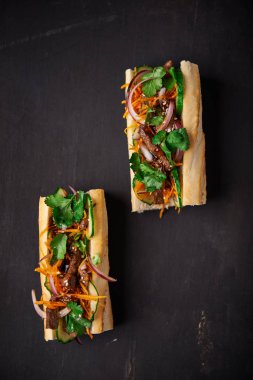 Banh'da mi sanwdiches, üstten görünüm