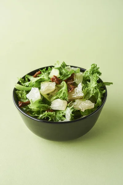 Tigela de salada orgânica fresca — Fotografia de Stock