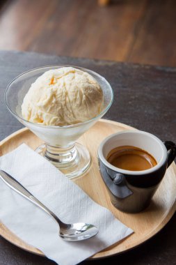 espresso kahve ile dondurma