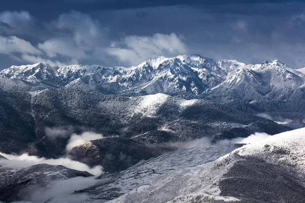 Mountain snow landscape view — Stock Photo, Image