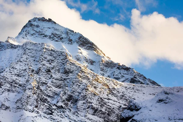 Montagna neve paesaggio natura — Foto Stock