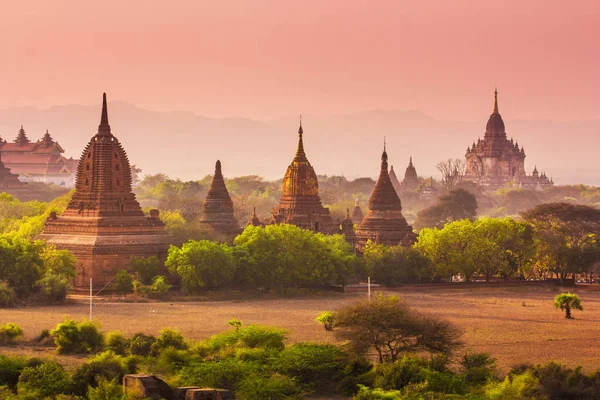 Templos en Bagan, Myanmar — Foto de Stock