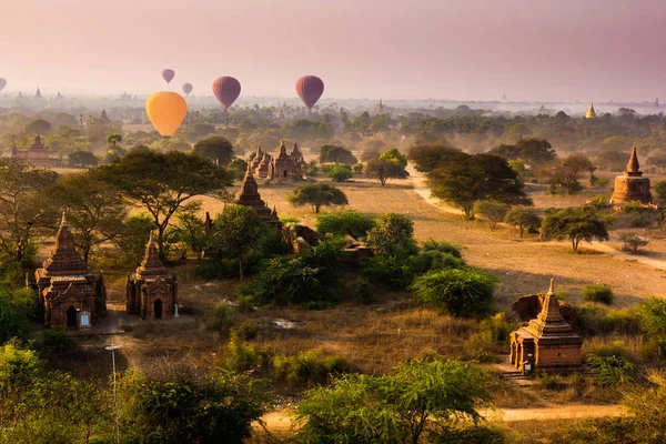 Świątynie w Bagan, Land Pagoda, Myanmar — Zdjęcie stockowe