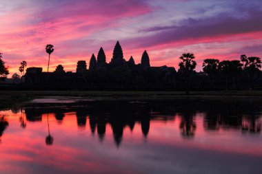 Angkor Wat Tapınağı'nda dramatik gündoğumu 