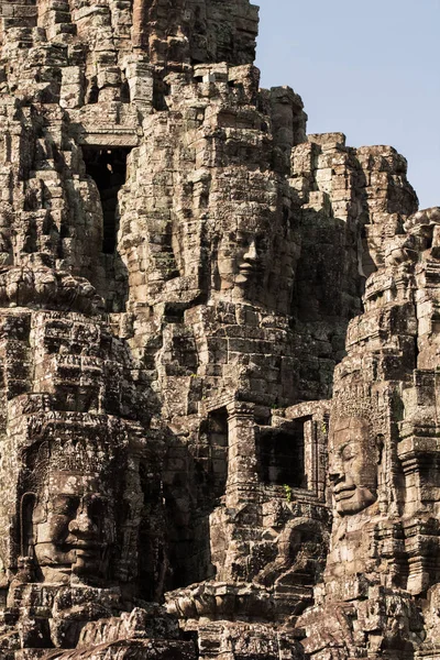 プラサート ・ バイヨン寺院、アンコール ・ トムの古代 — ストック写真