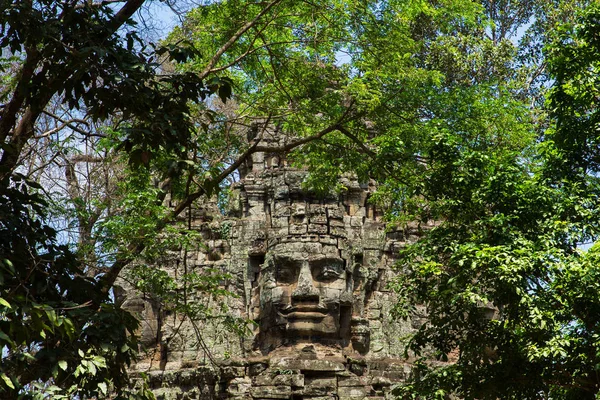 Antica porta del tempio di Prasat Bayon, Angkor Thom — Foto Stock