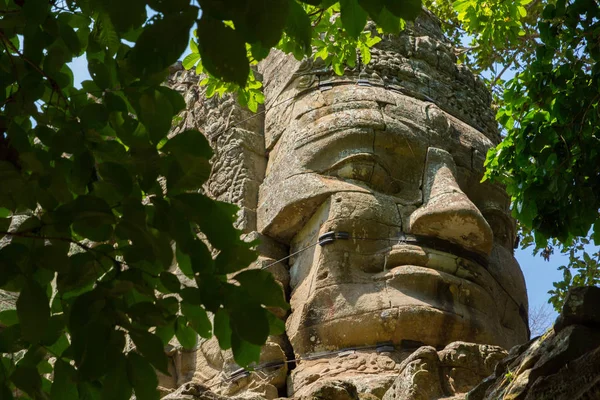 Ancienne porte du temple Prasat Bayon, Angkor Thom — Photo