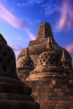 Borobudur Tapınağı gündoğumu zaman,